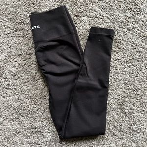 NWT Alphalete Amplify Leggings in Chocolate